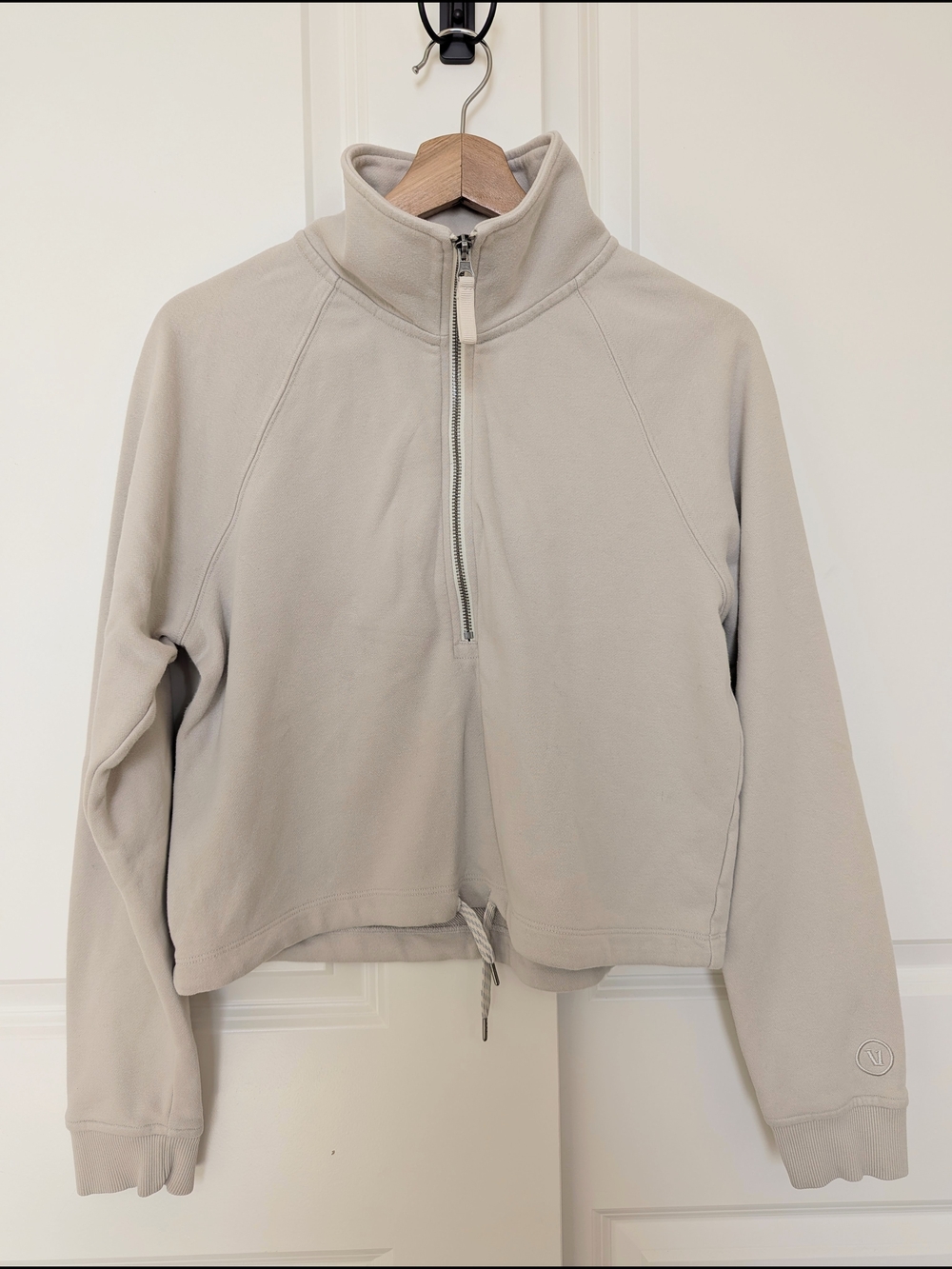 Vuori Sedona Womens Half Zip Pullover Sweatshirt S Cropped Drawcord Hem Athletic - Picture 3 of 8